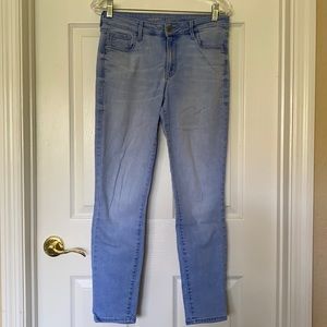 Old Navy Rockstar Midrise Jeans. Size 8.